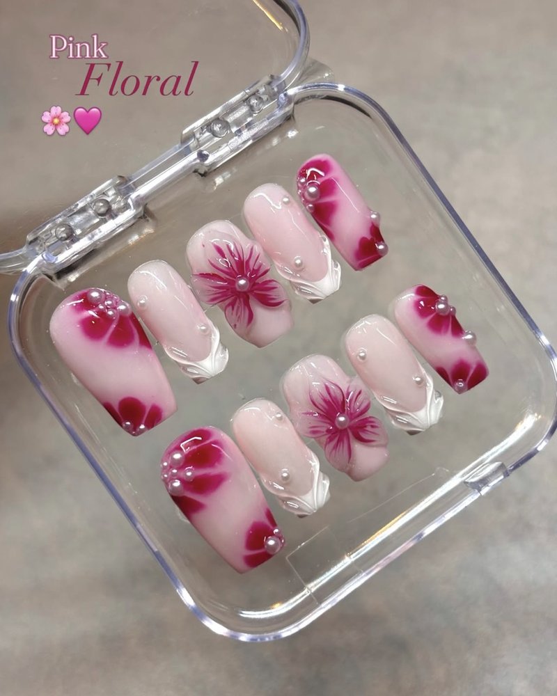 Press-on nehty Glossed Nails — post 8 na Instagramu
